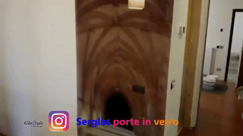 Porte in vetro , porte vetro , porte tuttovetro , porte scorrevoli in vetro , porte vetro scorrevoli, paraschizzi cucina, paraschizzi in vetro ,porte in vetro colorate , porte vetro colorate